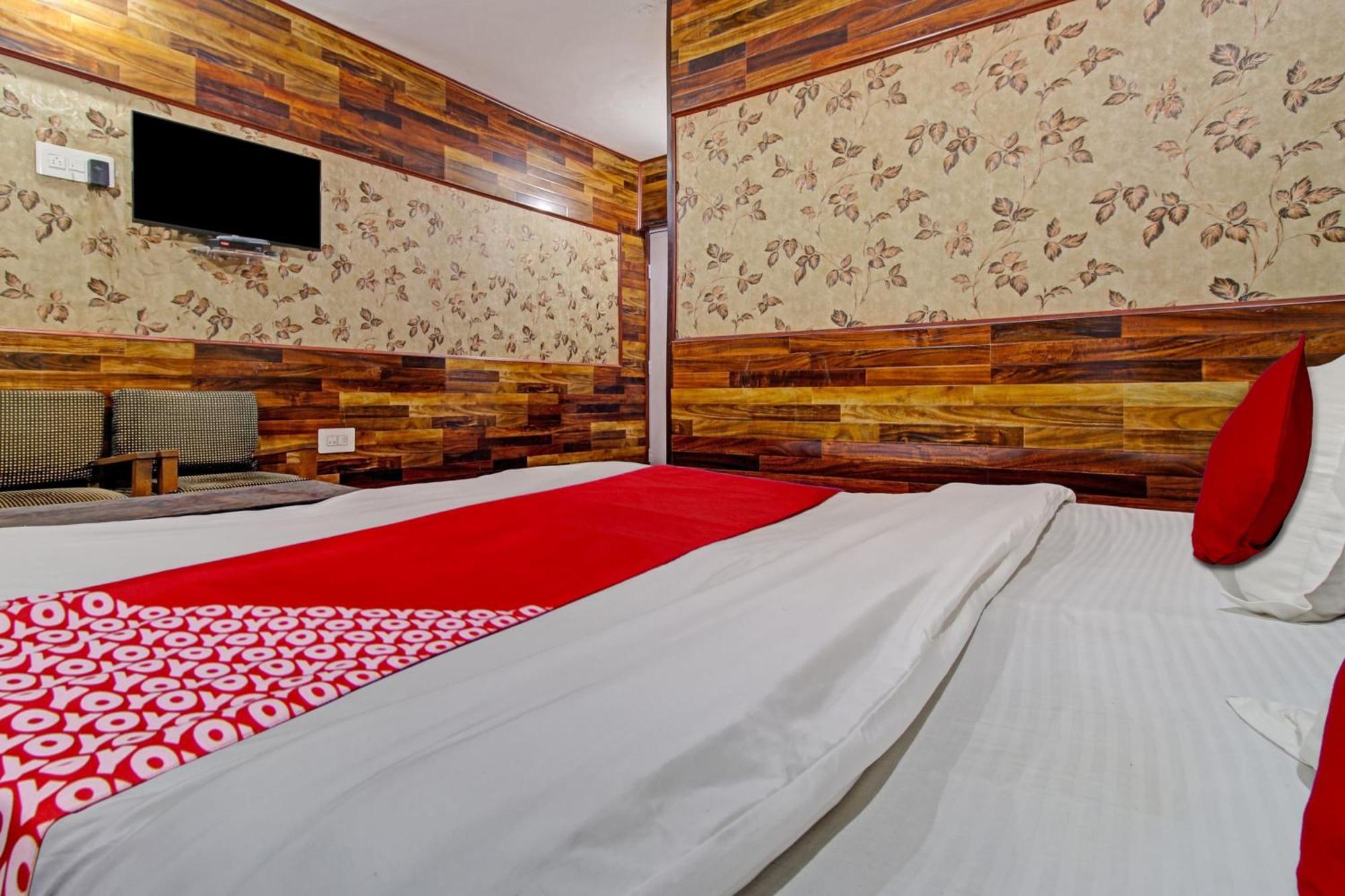 Hotel Ab-I-Hayat Сринагар Экстерьер фото
